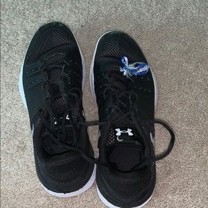 Volleyball shoes